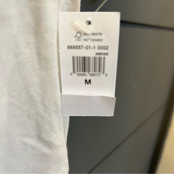 Gap Men’s Tee size medium new with tags Collective Black History Month - Picture 3 of 4